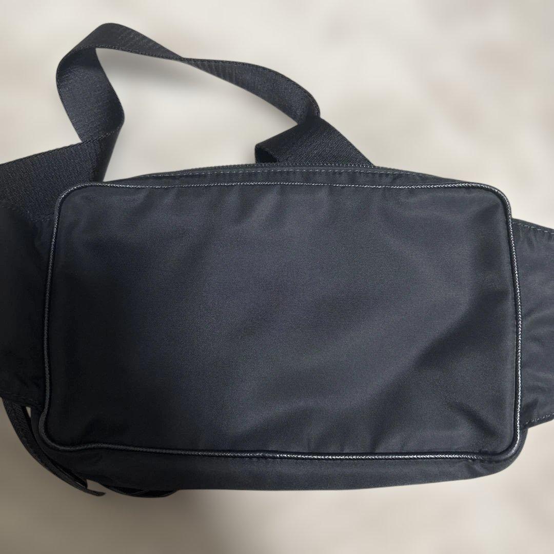 PRADA ボディバッグ