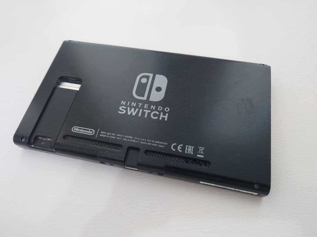 任天堂　Switch　本体のみ