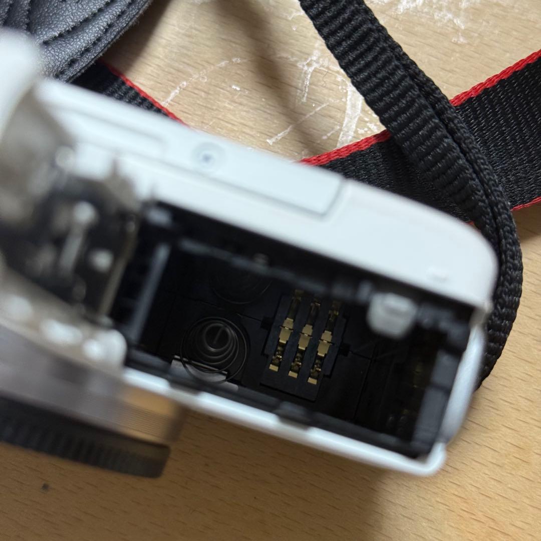 キャノン Canon EOS M100 ホワイト 本体 ミラーレス一眼