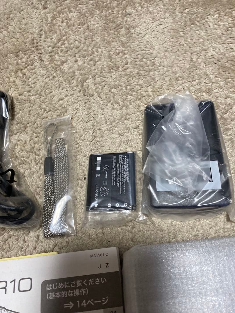 新品未使用CASIO EXILIM EX-ZR10 ブラック